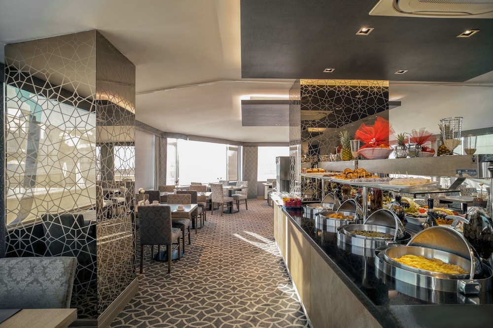 AHC Grand Bazaar Hotel 52/64