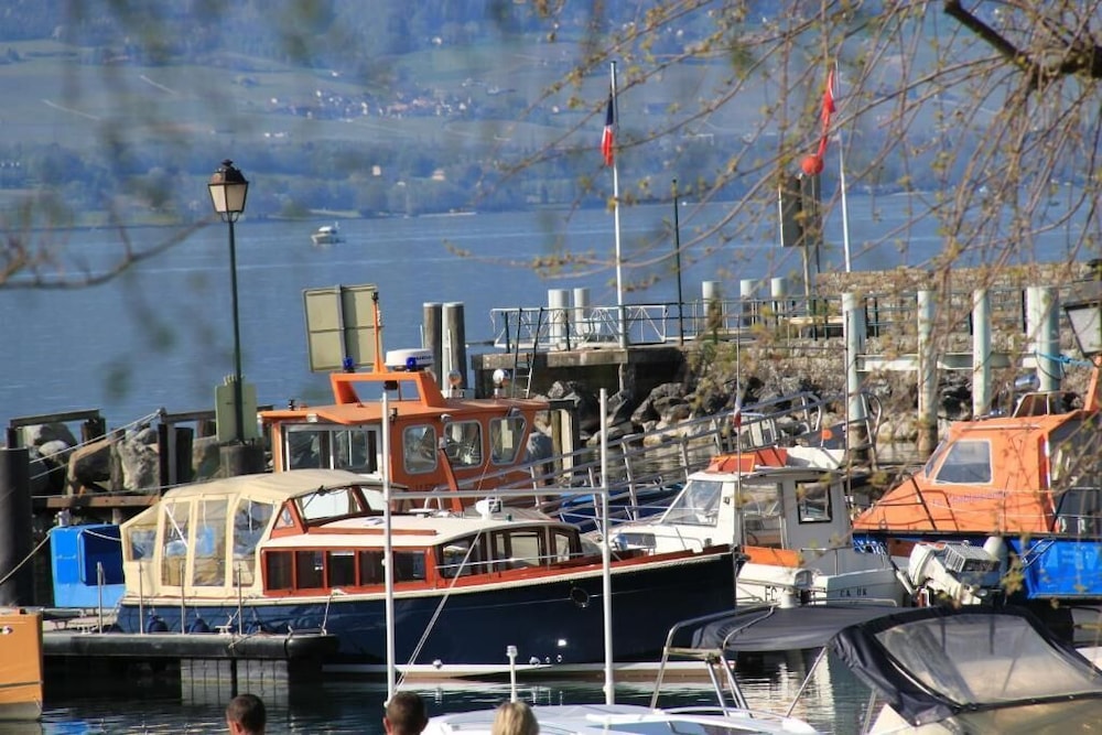 Hotel-Restaurant Du Port 38/41