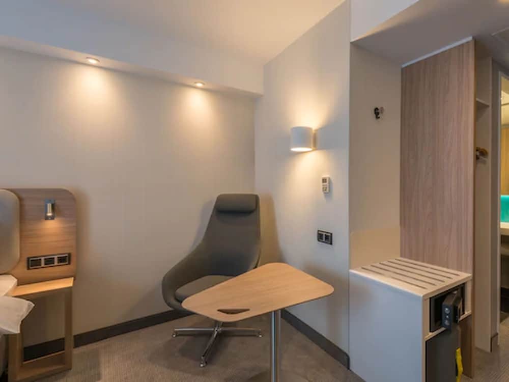 Holiday Inn Express Wuppertal Hauptbahnhof 18/58