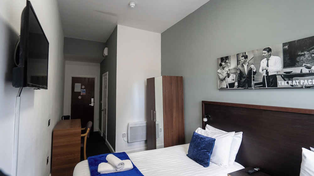 IBI Imperial Salford (ex Trivelles Hotel Manchester - Cross Lane) 20/62