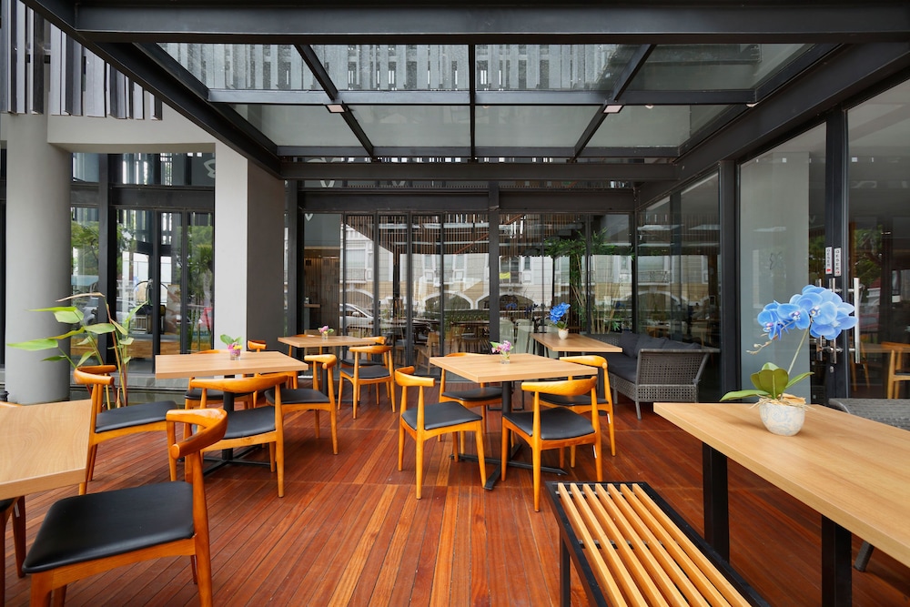 Batiqa Hotel Jababeka 43/60