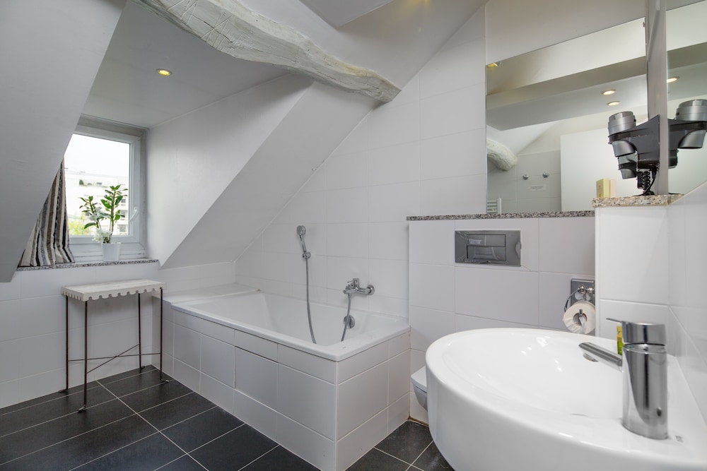 Hotel Claret Bercy 48/48
