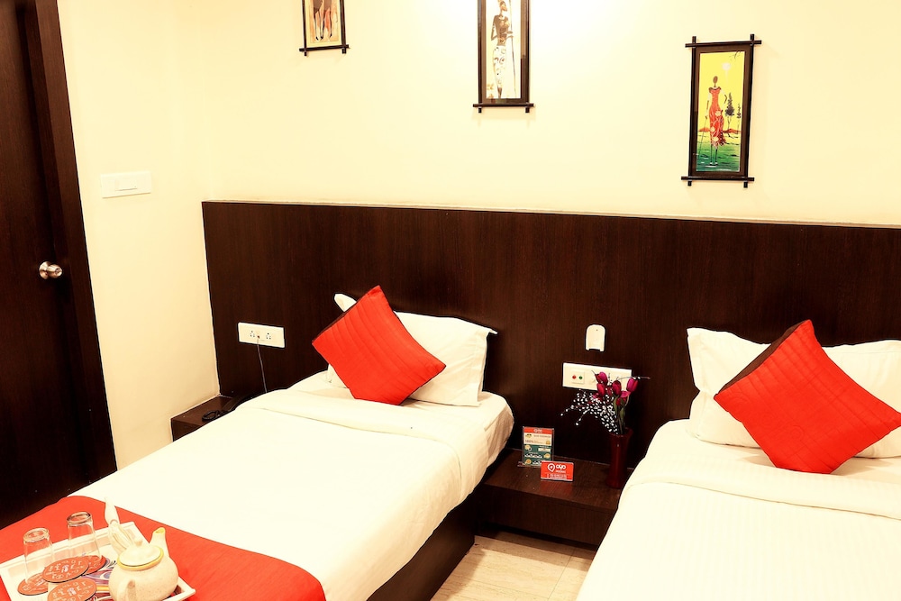 Oyo Rooms Parama Island Em Bypass 10/15