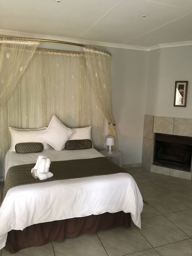جناح شهر العسل بسرير كوين، Elsje's Country Inn 2/2
