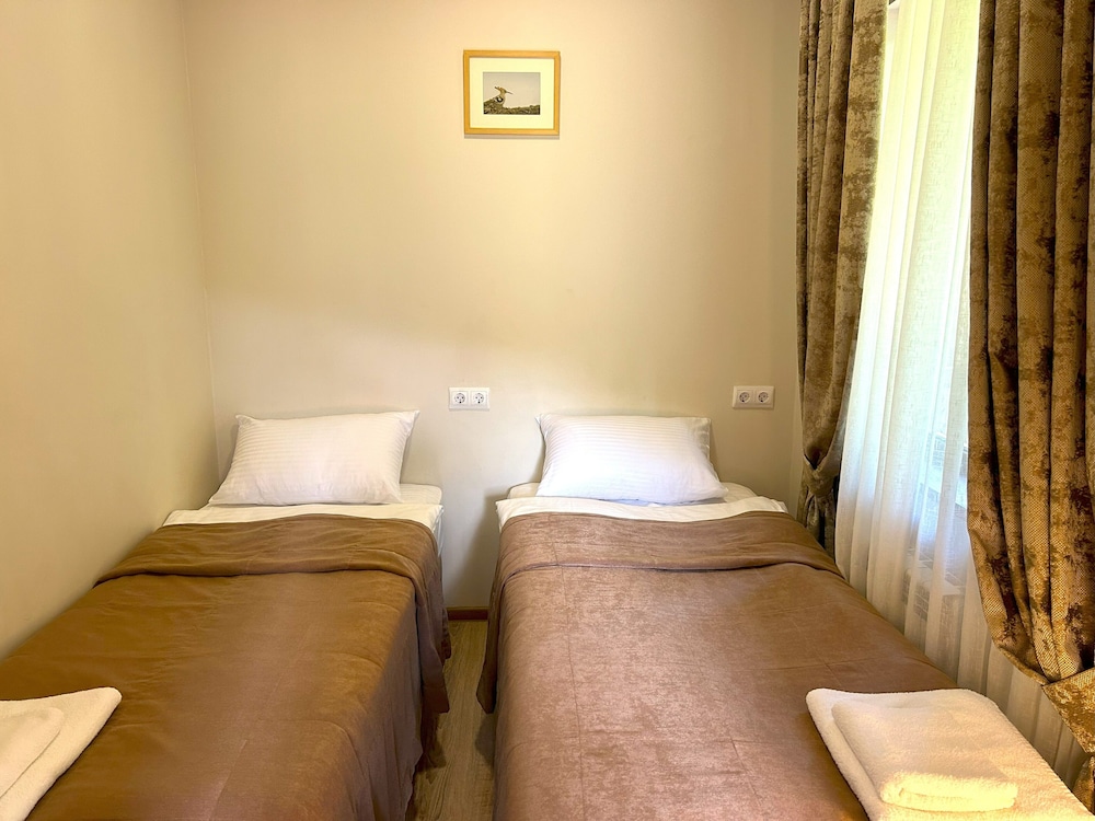 Economy, Triple, 3 Beds