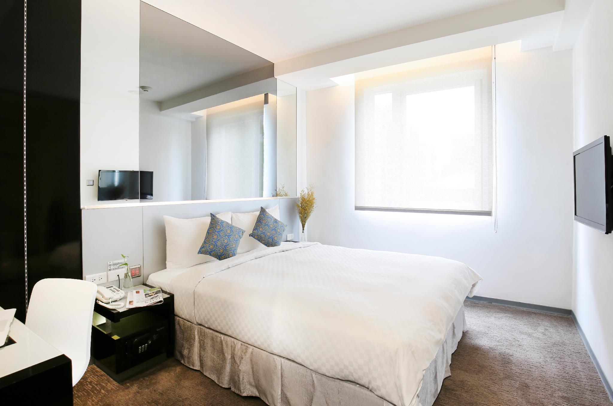 Room, Triple
