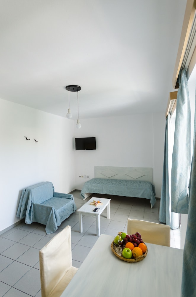 Happiness Apartments 48/75