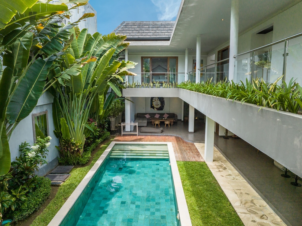Villa Paloma 38/50