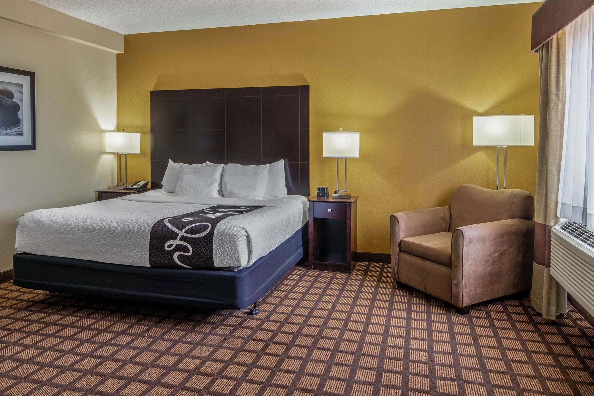 جناح بسرير كينج لذوي الإعاقة، La Quinta Inn & Suites by Wyndham Bonita Springs Naples N. 2/4