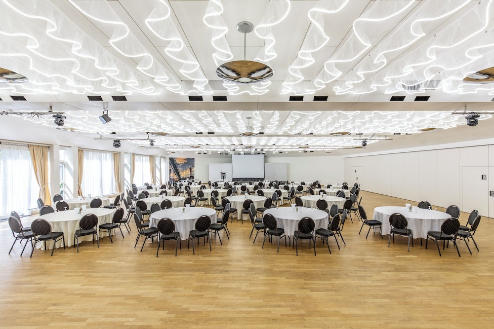 Webers Hotel im Ruhrturm Essen by Accor 59/61