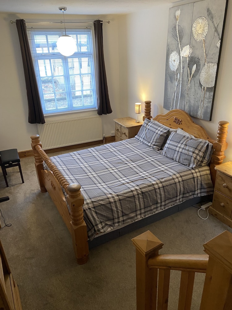 Whitehouse Guest House 23/50