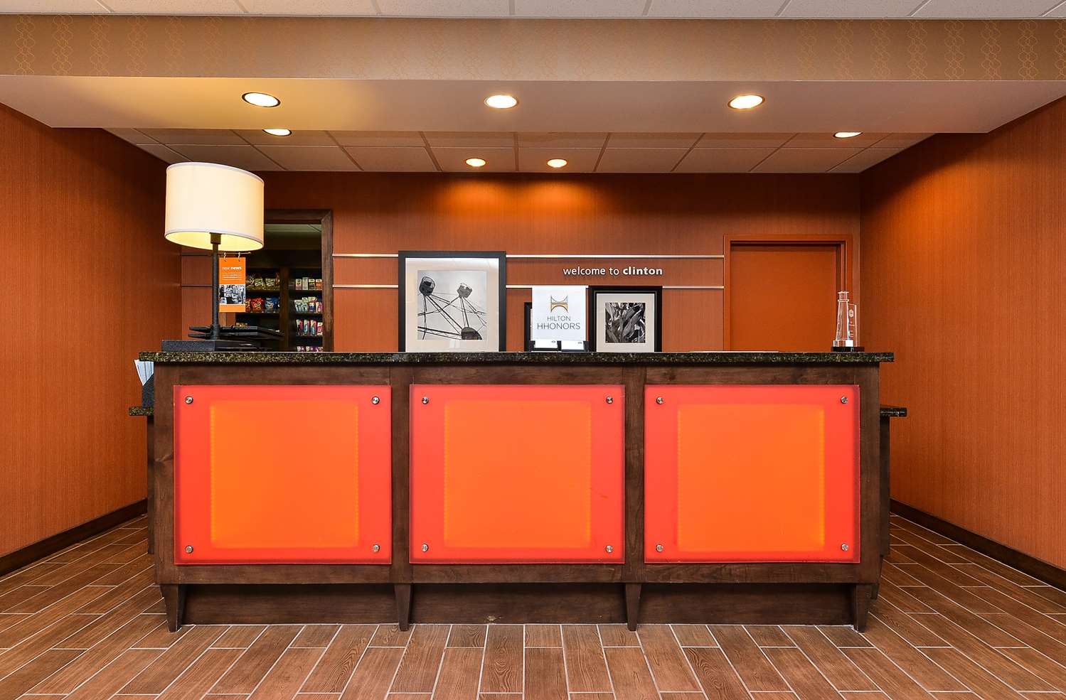 Lobby at Hampton Inn Clinton Ia, CLINTON - IA