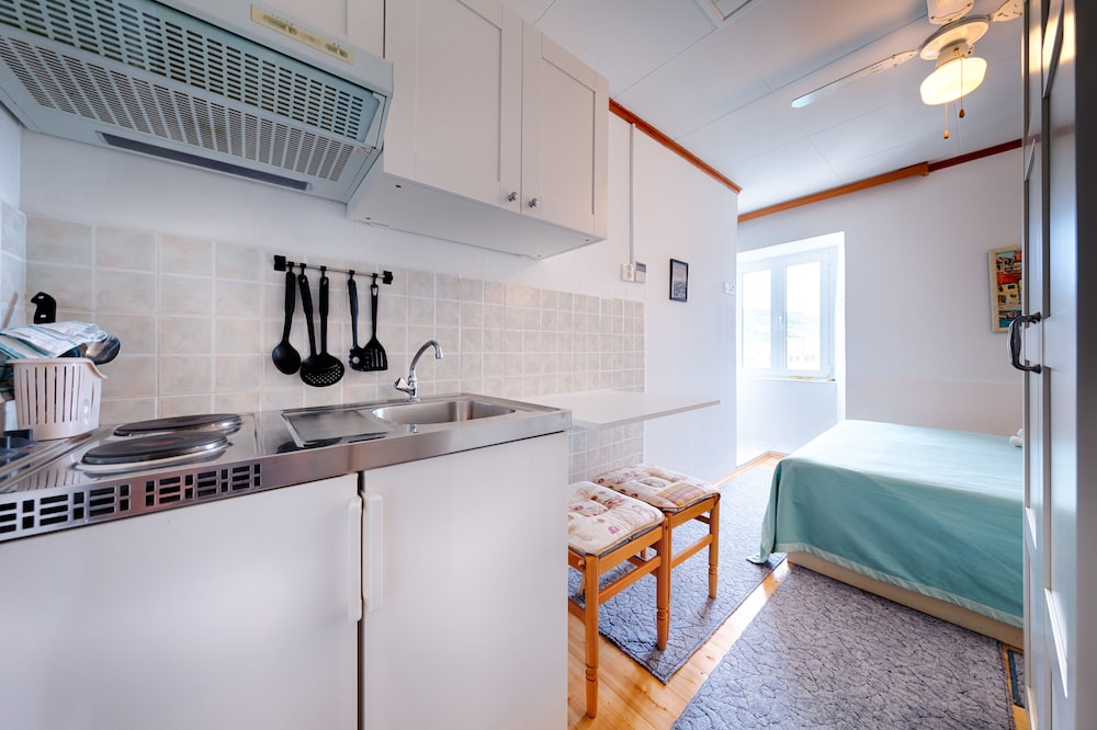 Mira Seafront Guesthouse 17/46