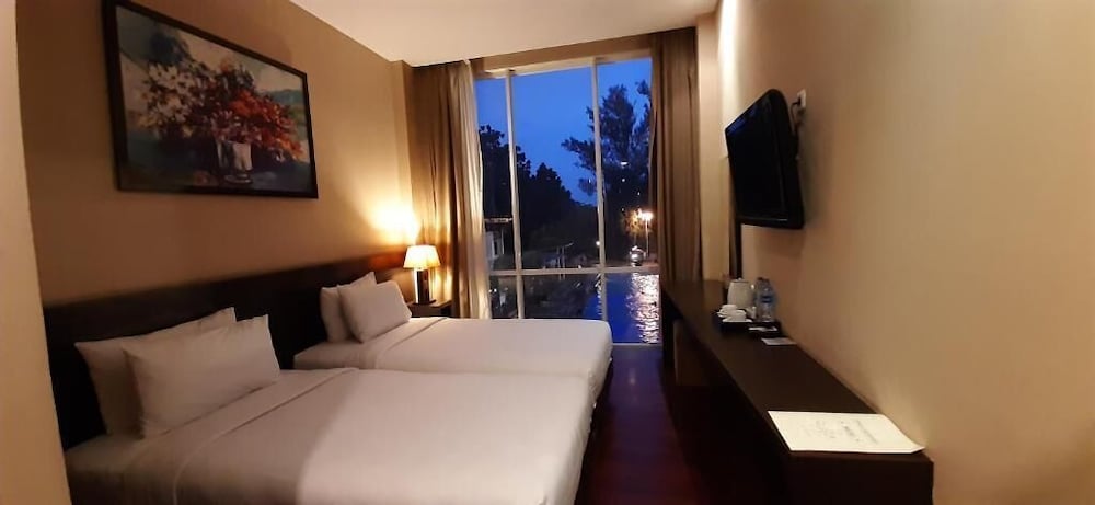 Oasis Siliwangi Sport Hotel 7/48
