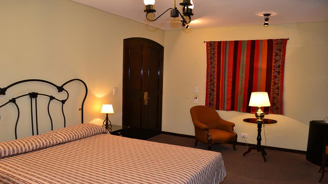 جناح جونيور بجاكوزي، Salta Hotel 2/3