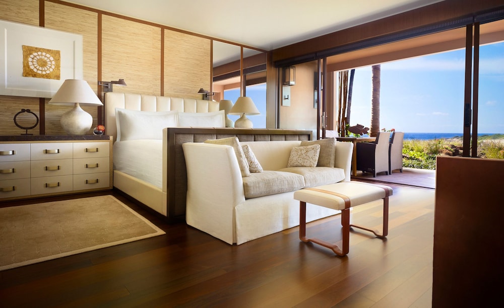 Four Seasons Resort Lanai 52/80