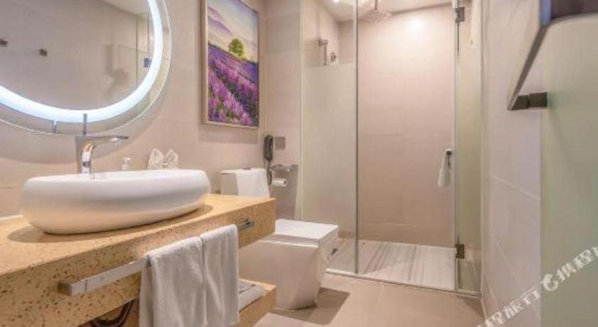 Lavande Hotel (Qingdao North Railway Station Siliu South Road) 45/49