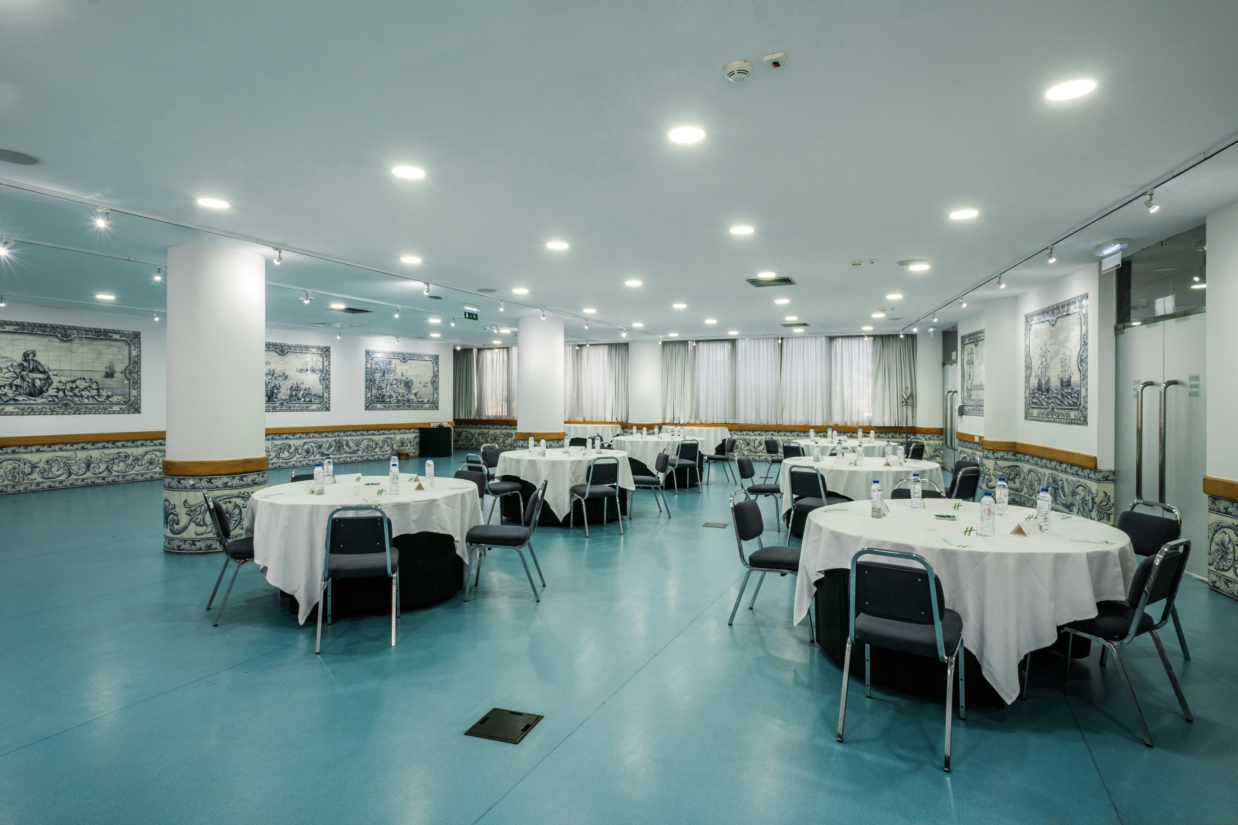 Hotel Holiday Inn Lisboa Continental 35/75