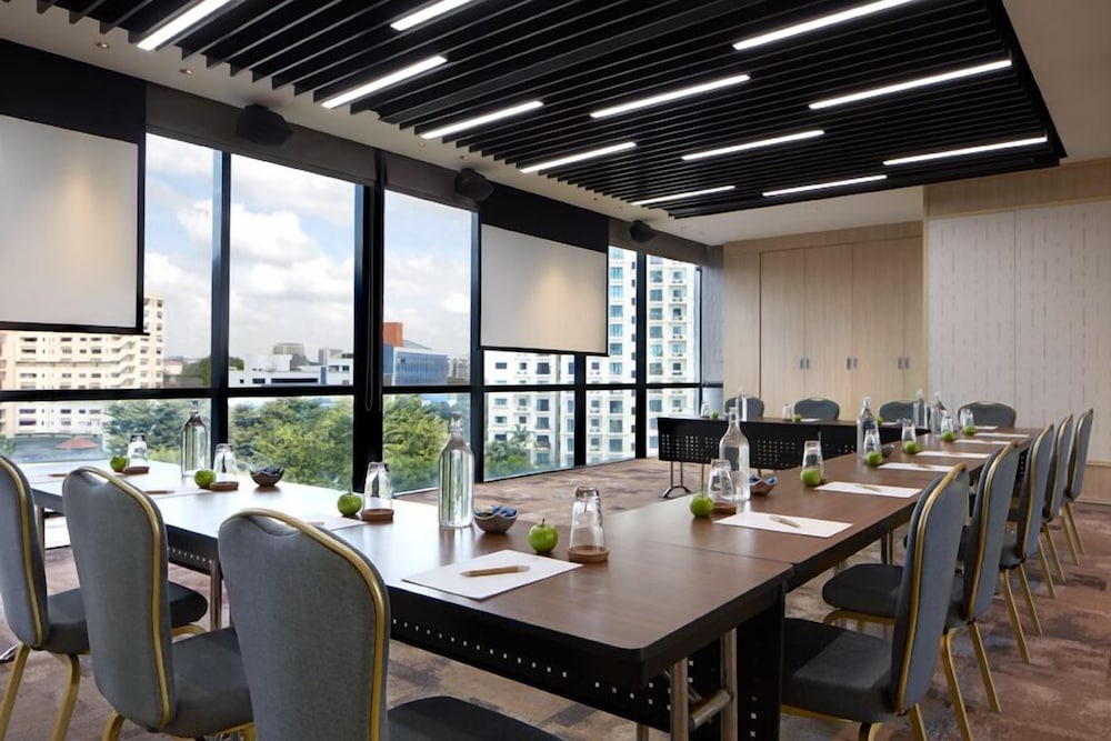 Momentus Hotel Alexandra Singapore 23/31