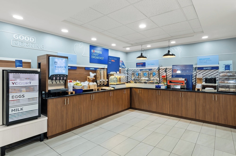 restaurant cafeteria