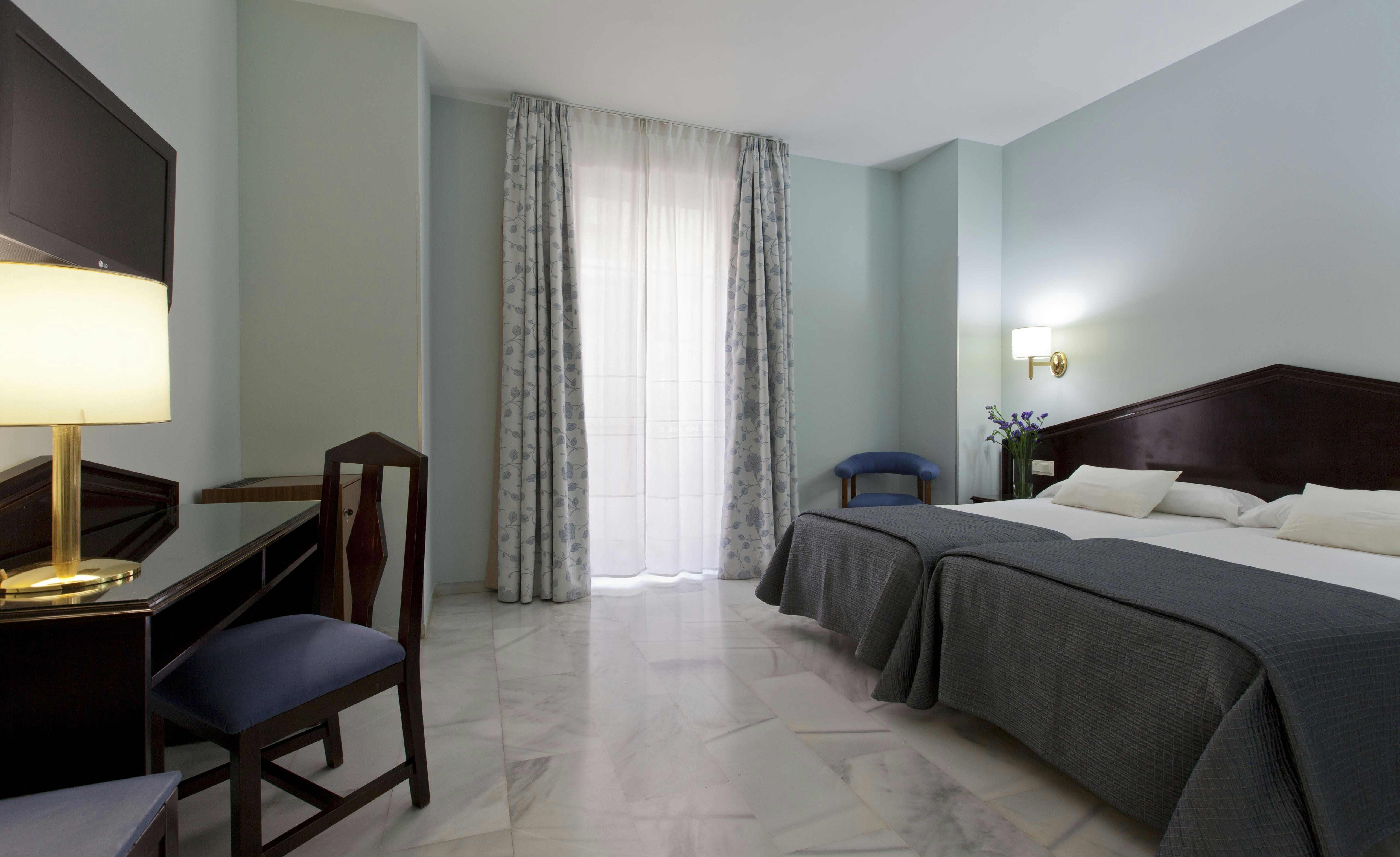Navas Hotel 48/82