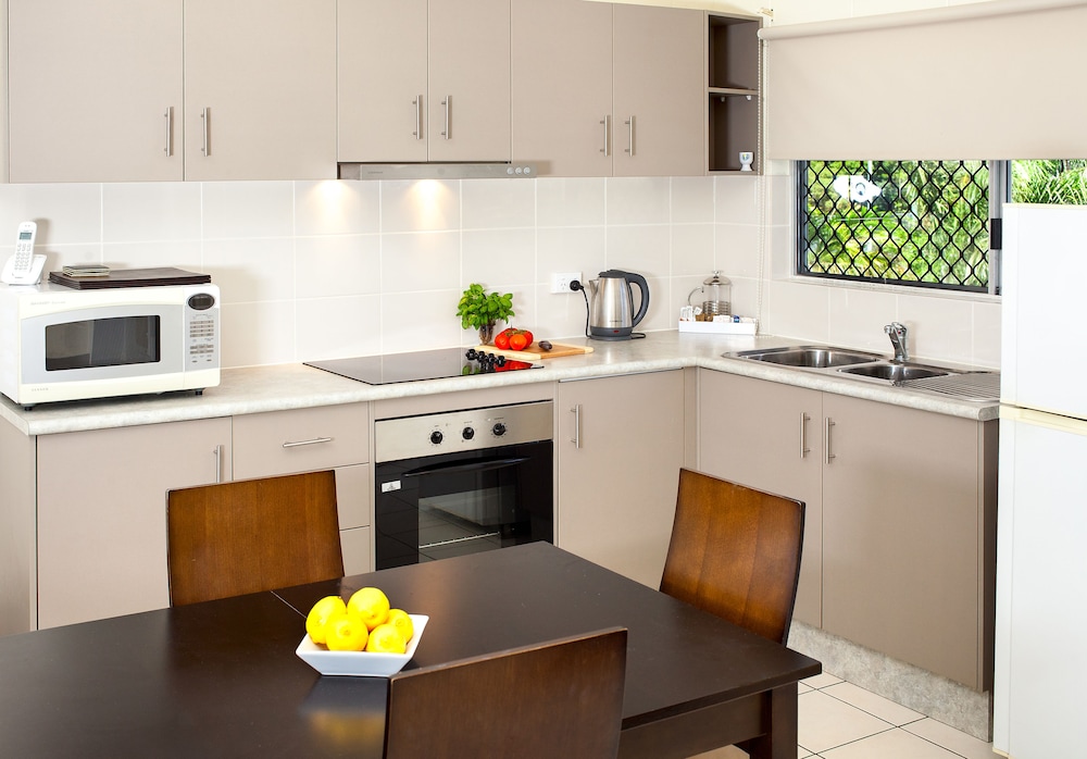 CLIFTON SANDS HOLIDAY APARTMENTS 38/49