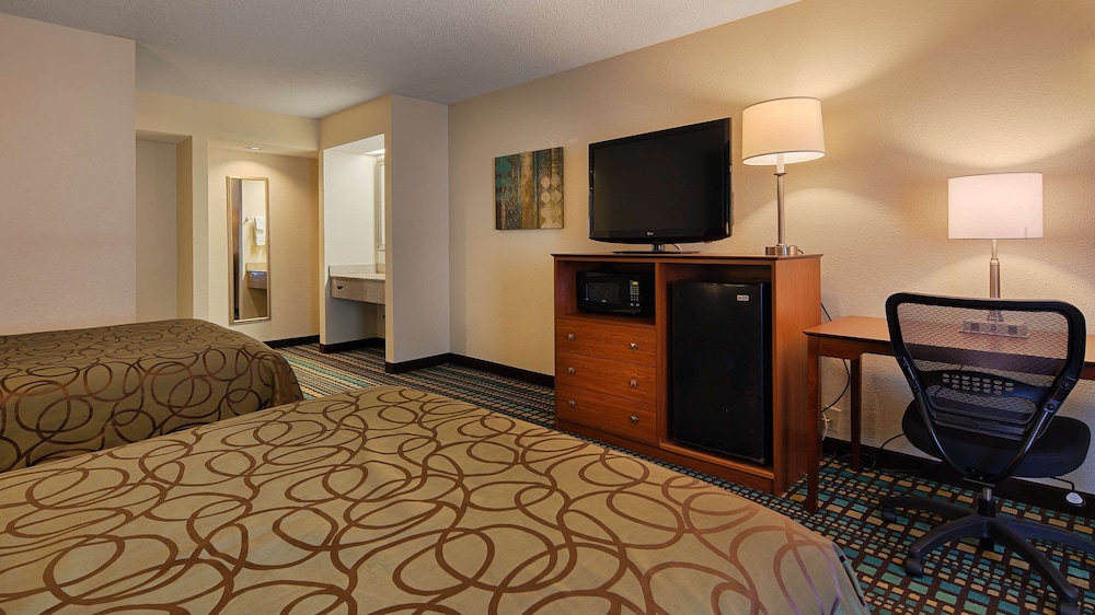 Best Western Tallahassee-Downtown Inn & Suites 15/28