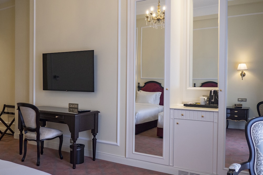ANIM Boutique Hotel 31/37