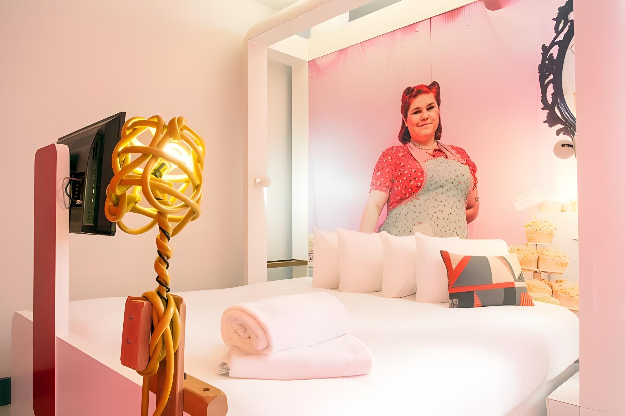 Room, Single