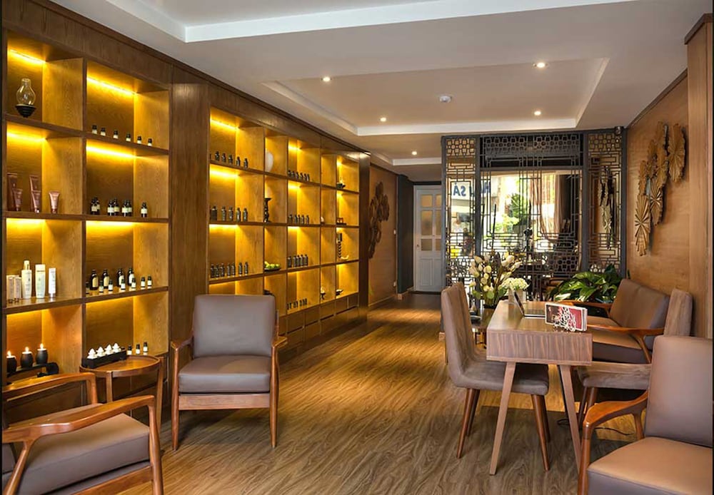 Bespoke Trendy Hotel Hanoi 34/50