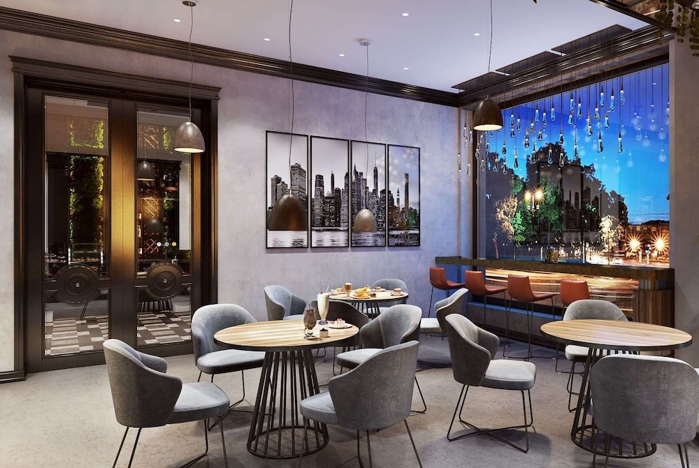 Hotel Retlaw, Trademark Collection by Wyndham 35/42