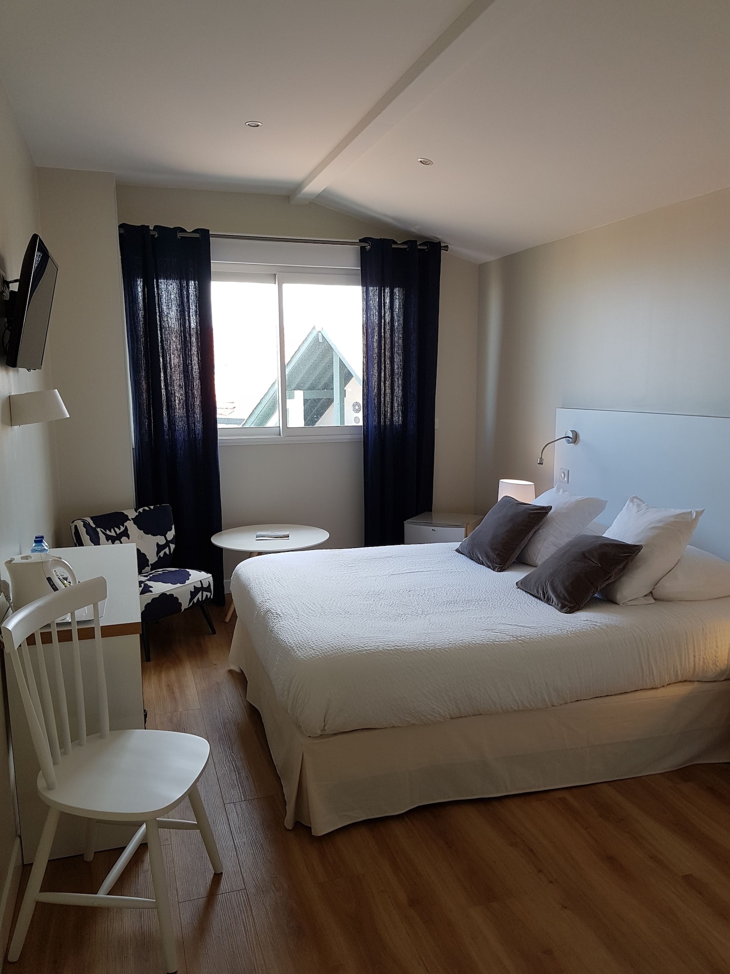 Deluxe, Double Bed