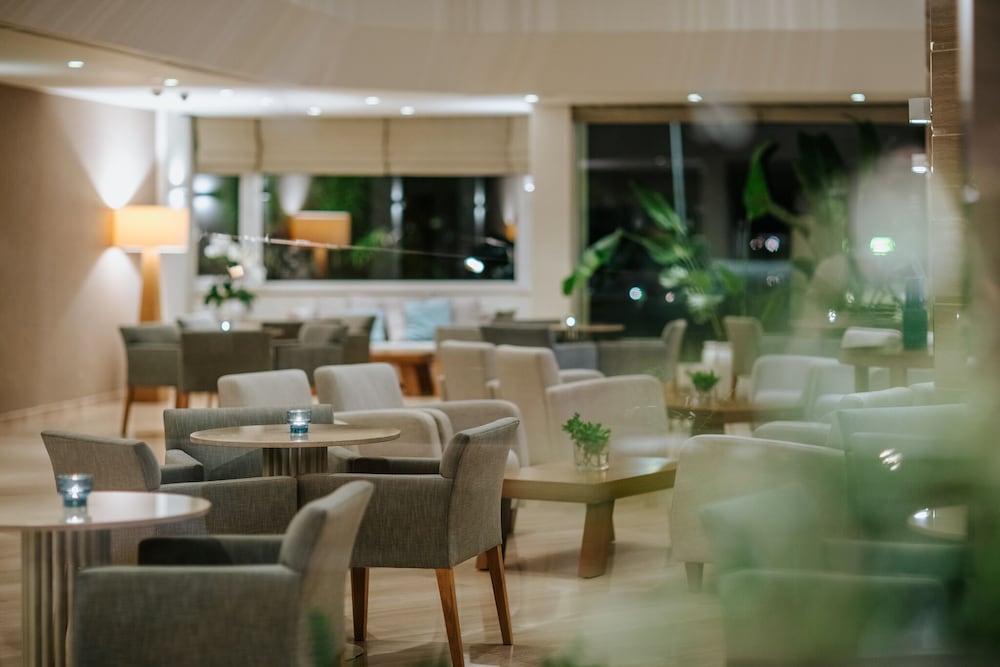 Alion Beach Hotel 46/70