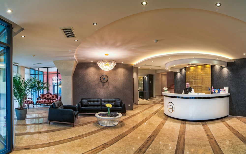 Sephia Hotel 7/44