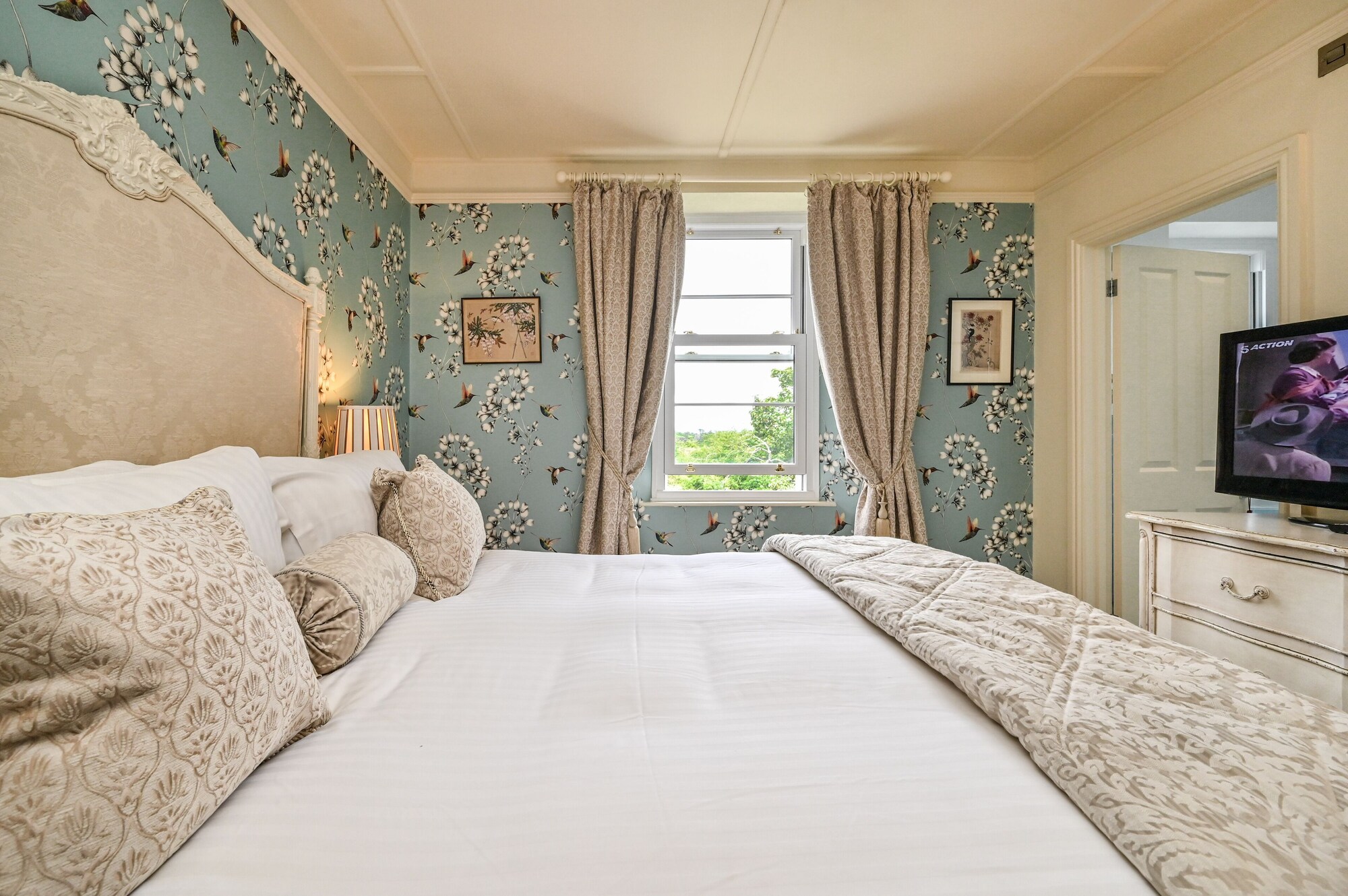 3 Bedrooms, Luxury, House, 1 King and 2 Queen Beds, Single Bed, Garden View