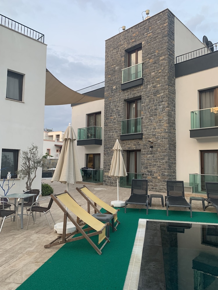 Orya Apart 39/50