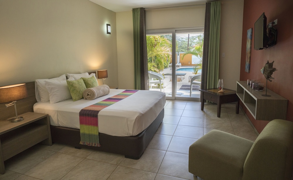 Costa Esmeralda Village 15/50