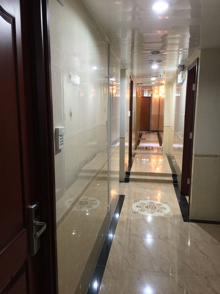 Everest Guest House 43/52