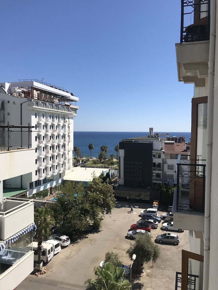 Hotel Royal Hill 41/50
