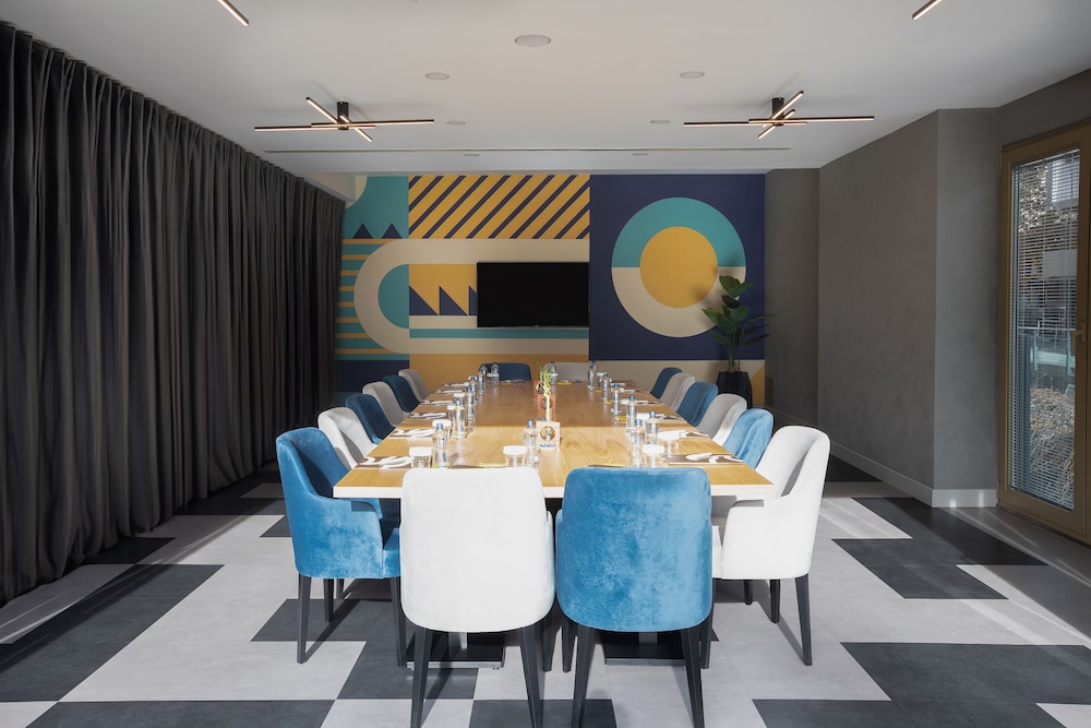 Smart by Dedeman Eskisehir 42/50