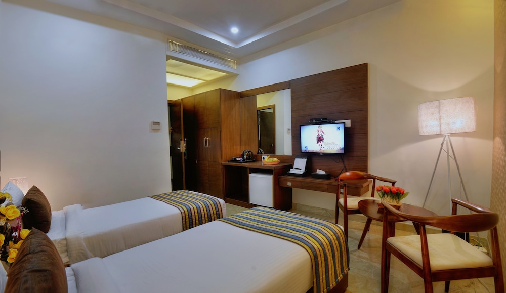 DELUXE, TWIN BEDS
