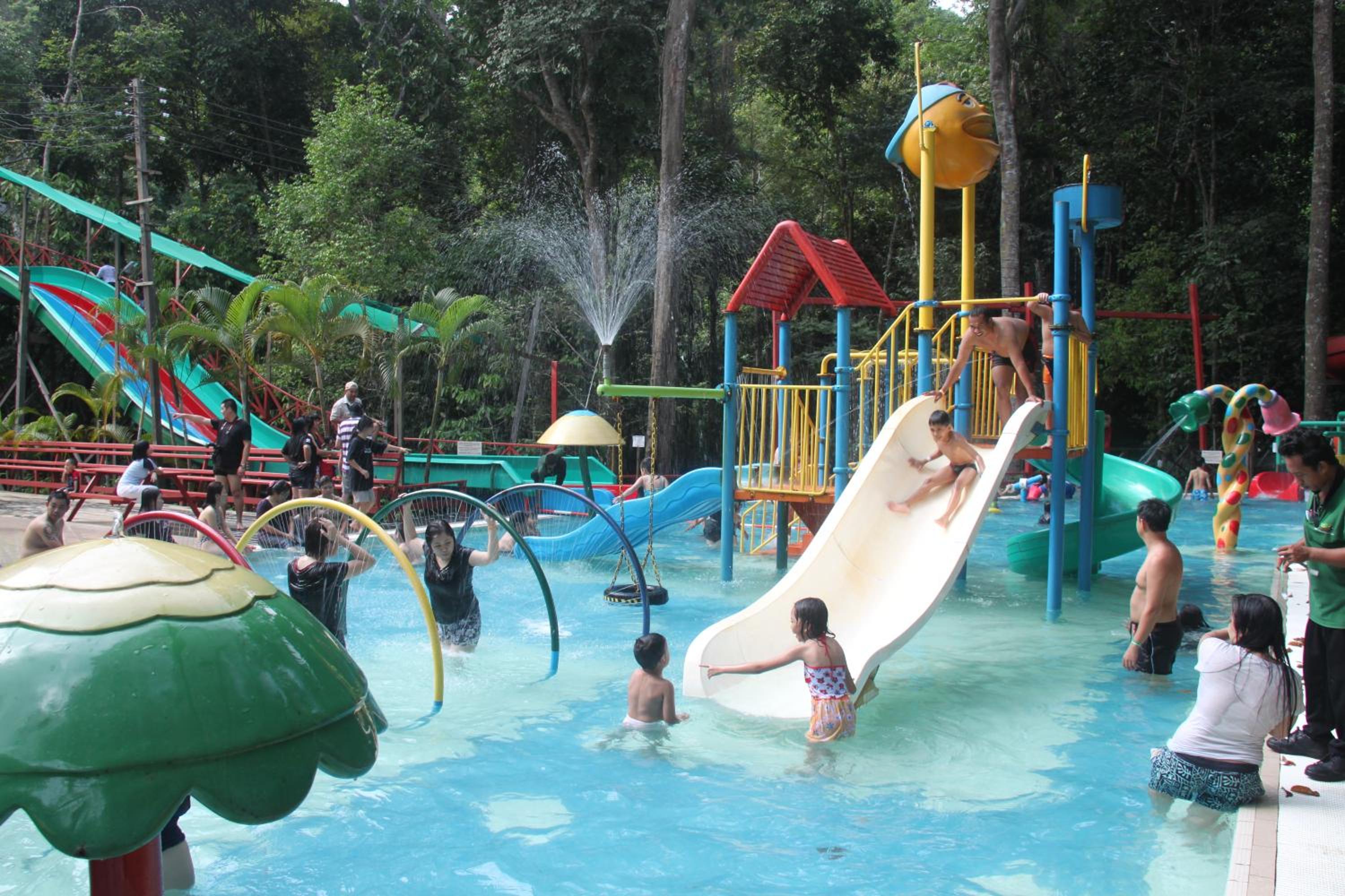 BORNEO TROPICAL RAINFOREST RESORT 43/55
