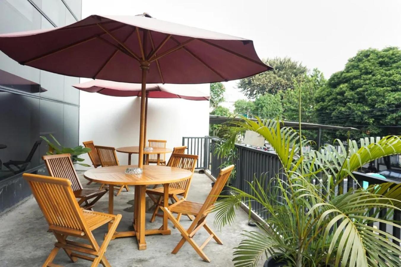 LeGreen Suite Sudirman 13/15