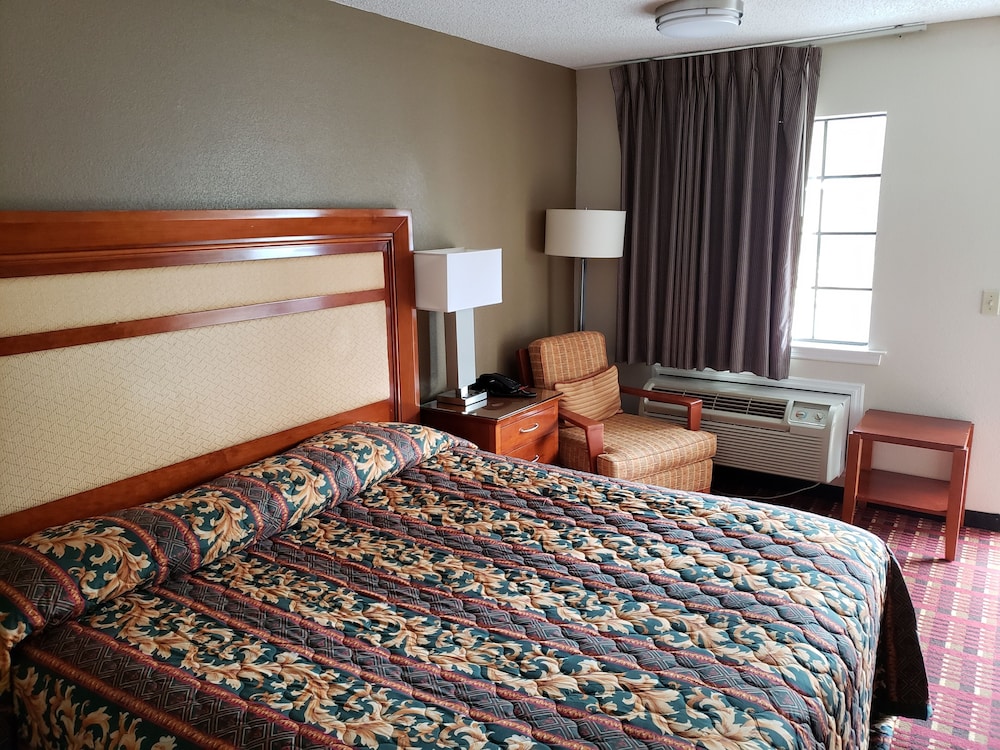 Peach Tree Inn 15/48