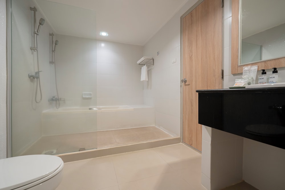 The Green Park Resort 62/65