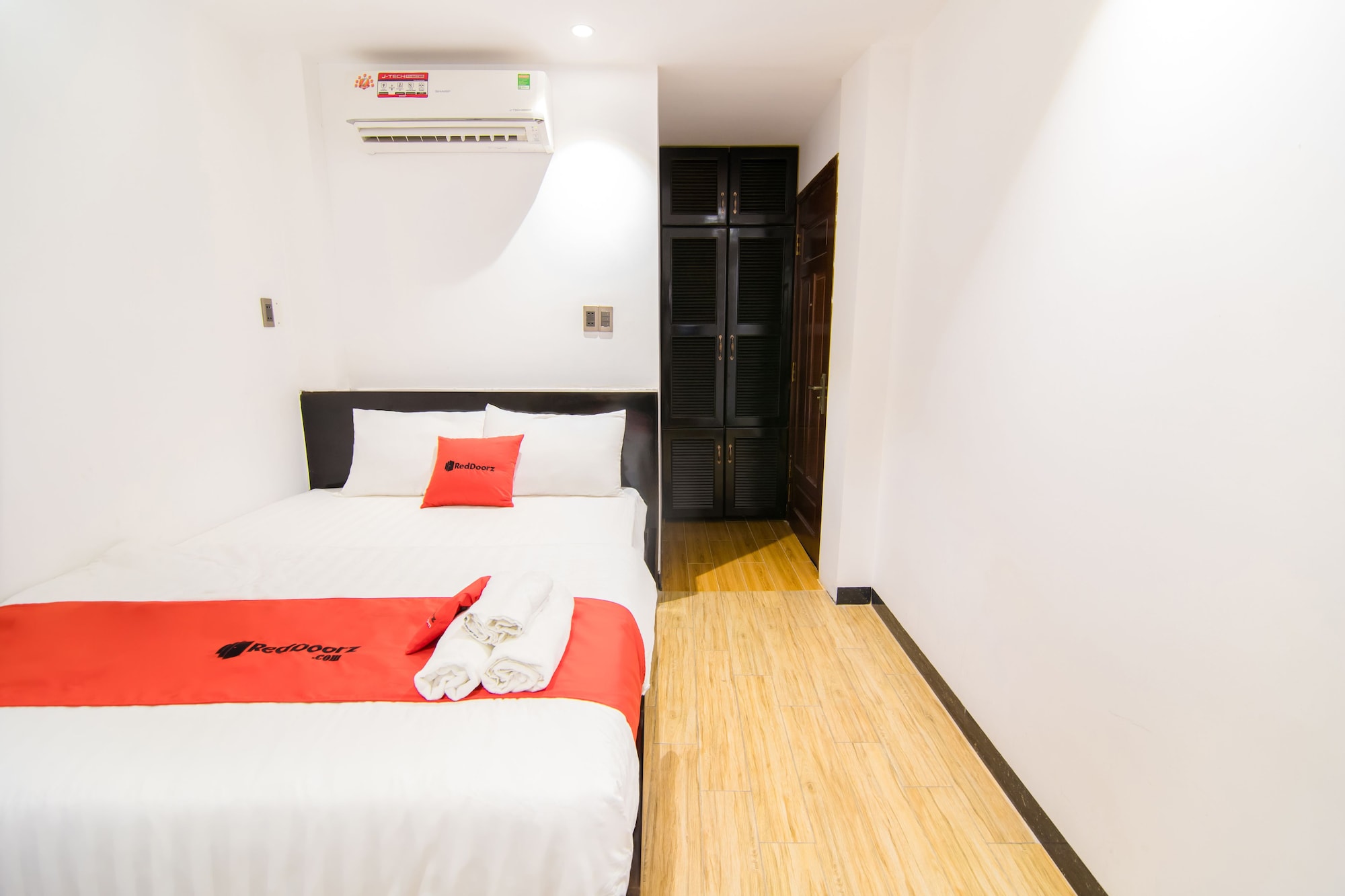 غرفة قياسية بسرير مزدوج، Reddoorz Plus Near Ba Chieu Market 2/6
