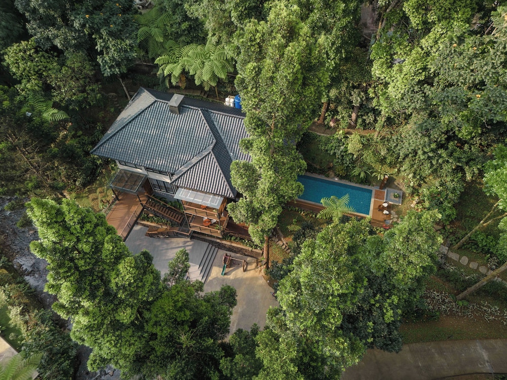 Plataran Puncak Villas 26/48