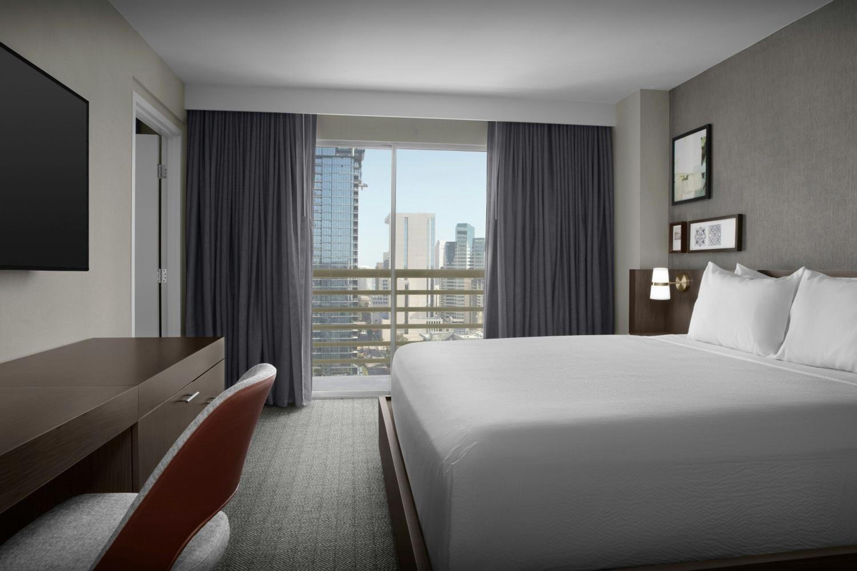 1 Bedroom, Presidential, Suite, King Bed, Sunset View, Sofa, Balcony