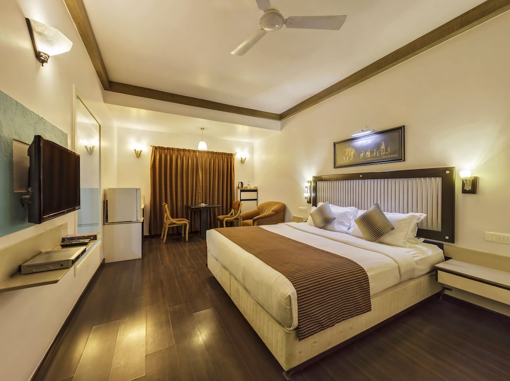 Hotel Vrishali Executive 9/61
