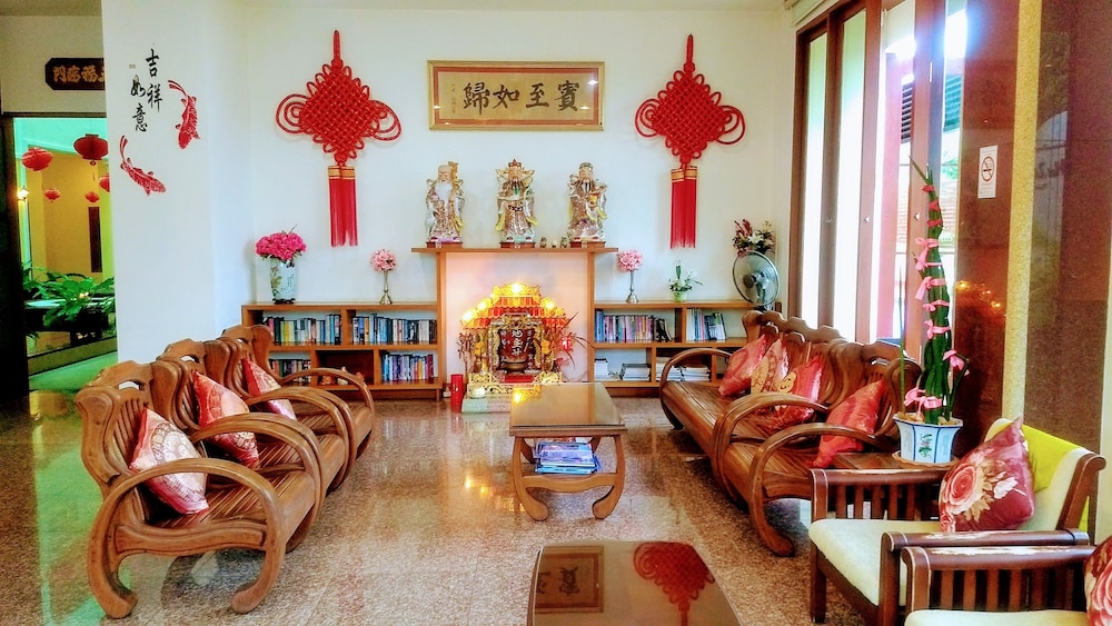 Mei Zhou Phuket Hotel 52/67